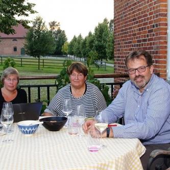 Der Vorstand (v.l.) Michael Fischer, Änne Lange, Gerlinde Haker, RA Martin Lorentz, Dr. Martina Reemtsma