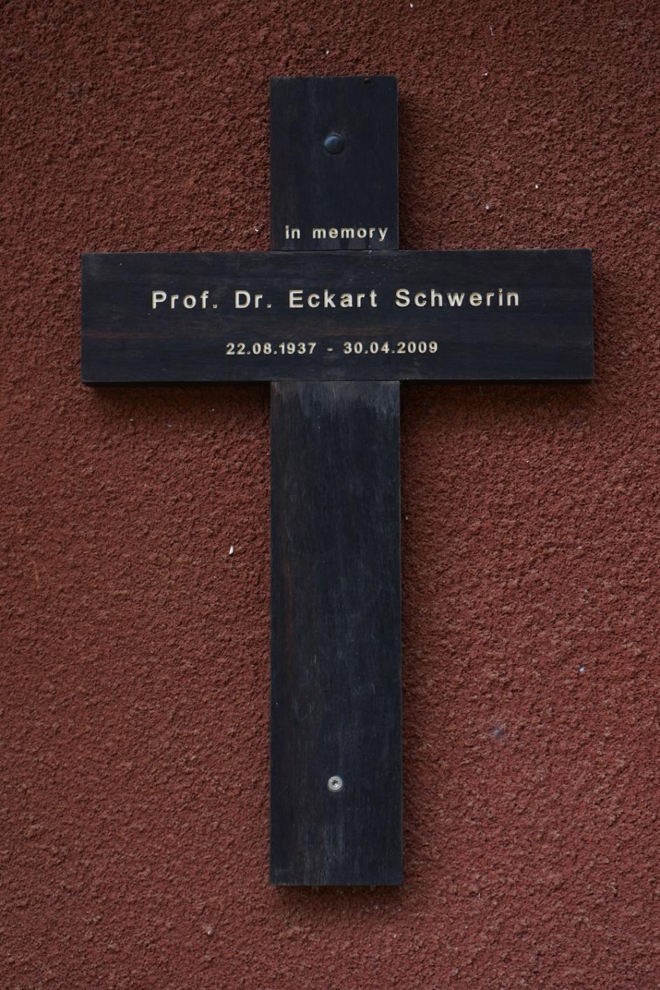 Prof.Dr.Eckart Schwerin Kreuz-Kirche Prof.Dr. Eckart Schwerin Kreuz, Manka Secondary School